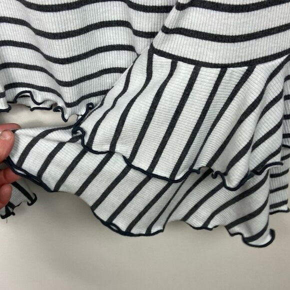 Free People Good Finds Ruffle‎ Cuff Long Sleeve Tee Size XS Bell Sleeve Bohemian - Picture 11 of 14